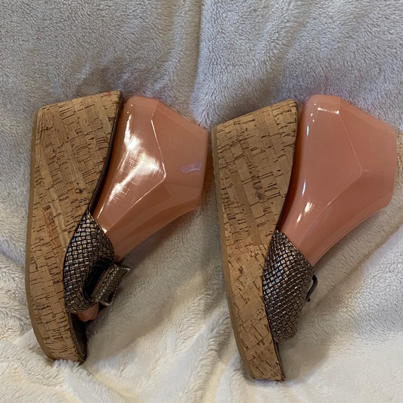 Yellow Box Bronze Platform Cork Wedge Sandals Woven Crystal Buckle Size 8? VGC - Picture 5 of 10